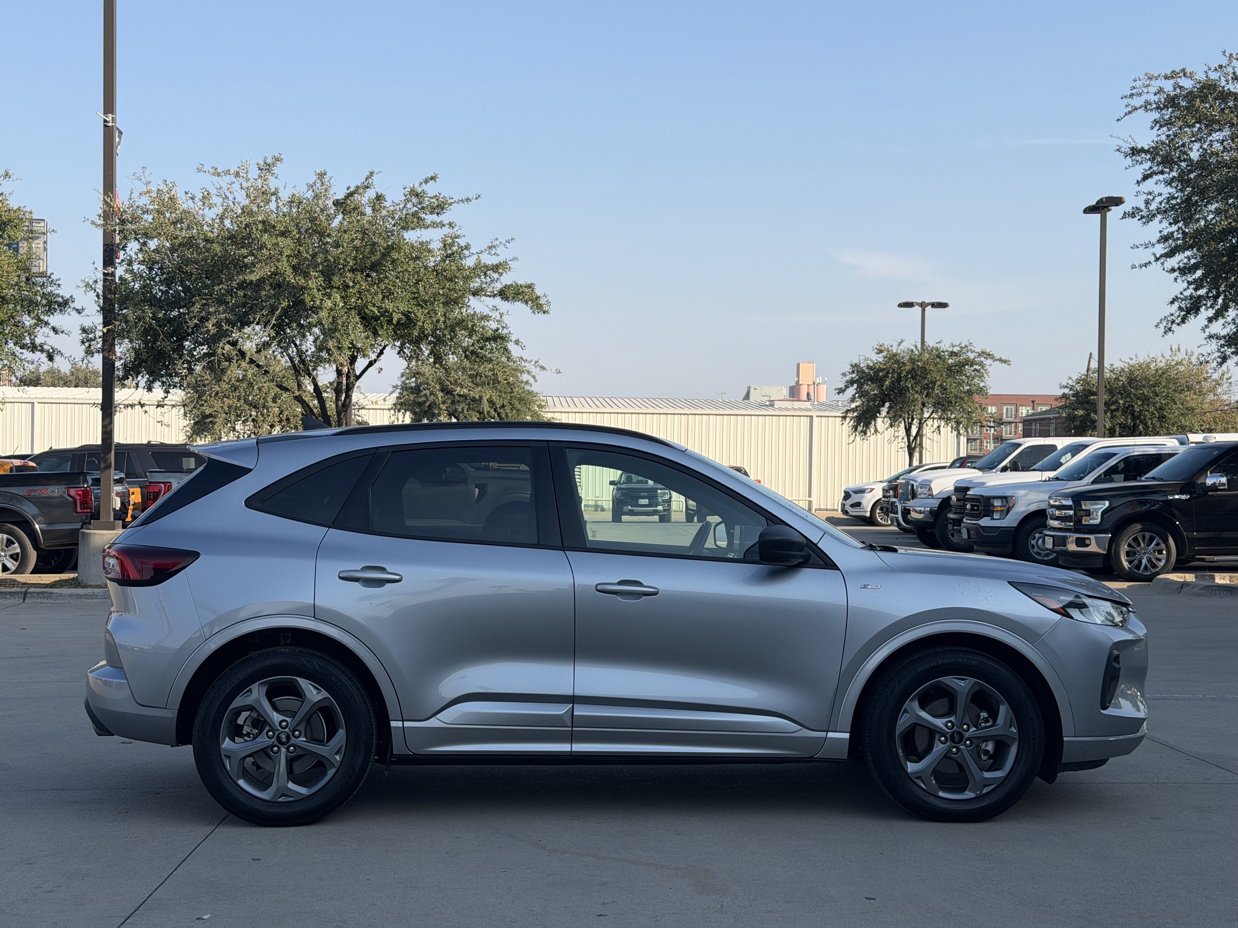 Used 2024 Ford Escape ST-Line FWD image 3