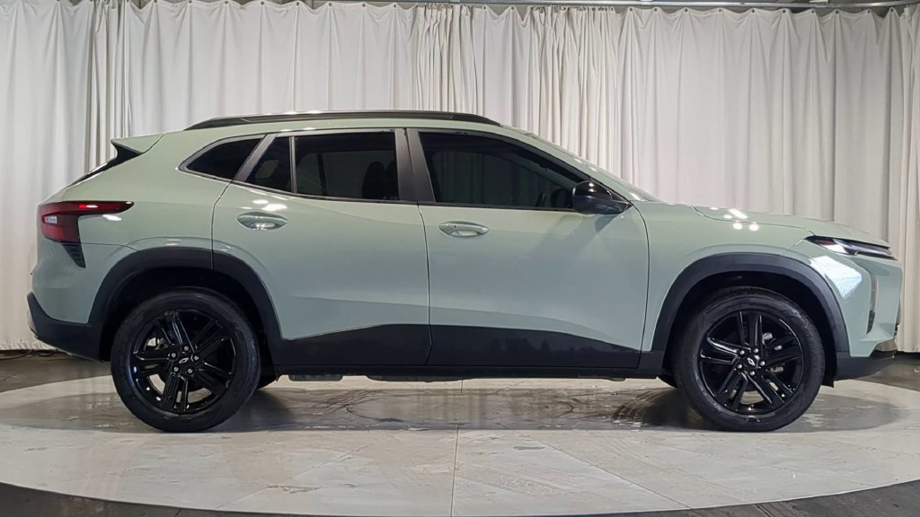 Used 2025 Chevrolet Trax ACTIV w/ Driver Confidence Package FWD image 9