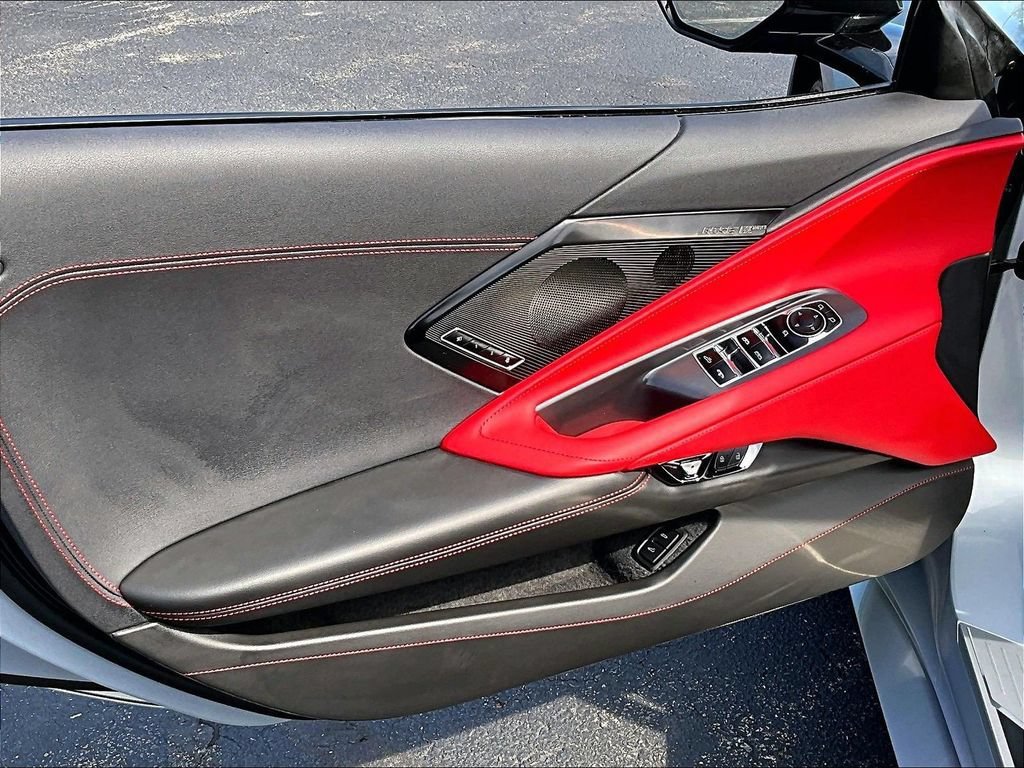 Used 2024 Chevrolet Corvette Stingray Preferred Conv w/ Z51 Performance Package RWD image 9