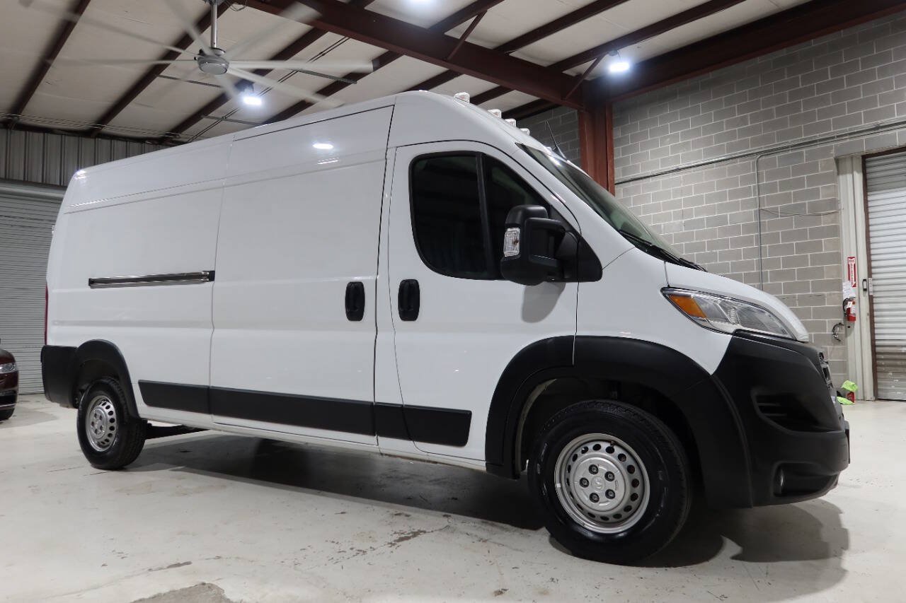 Used 2024 RAM ProMaster 2500 w/ Convenience Group FWD image 7