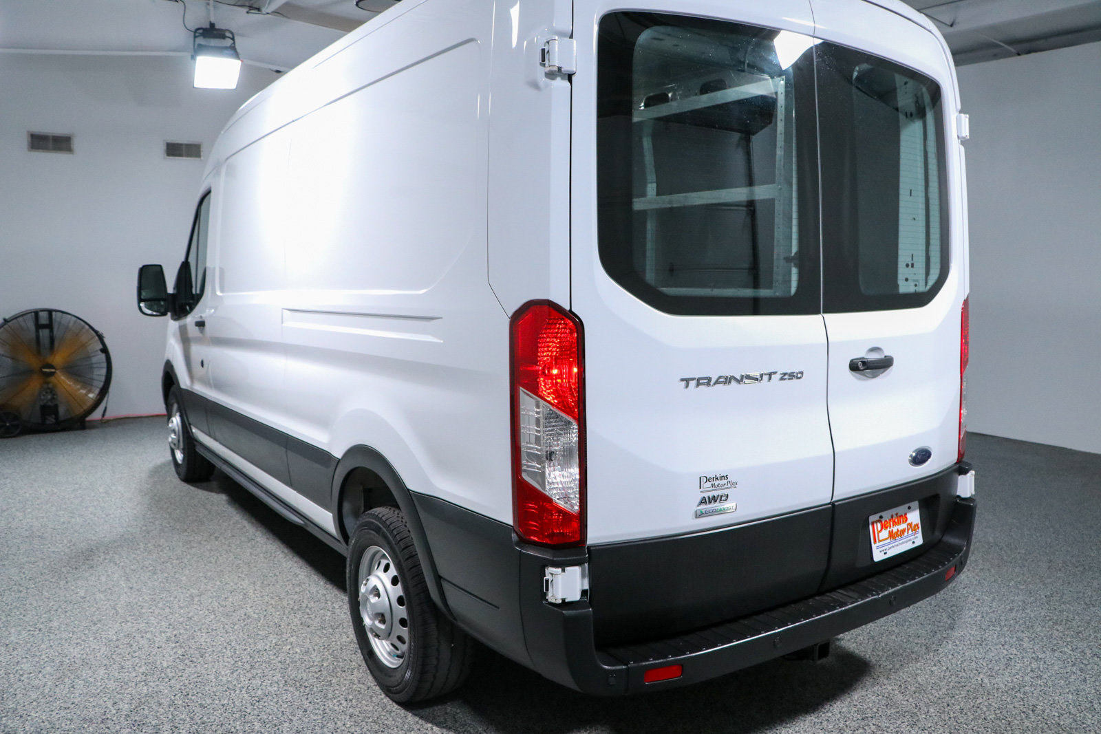 Used 2023 Ford Transit 250 Medium Roof AWD w/ Load Area Protection Package image 9