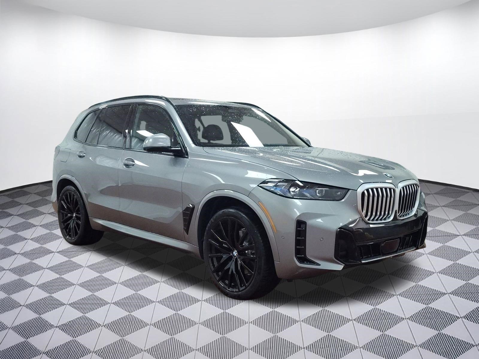 Used 2026 BMW X5 xDrive40i w/ M Sport Package image 7