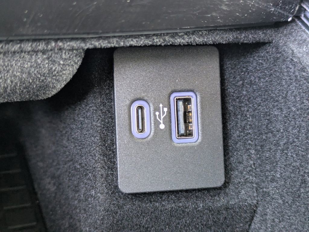 Used 2023 Lincoln Nautilus Reserve w/ Cargo Utility Package image 28