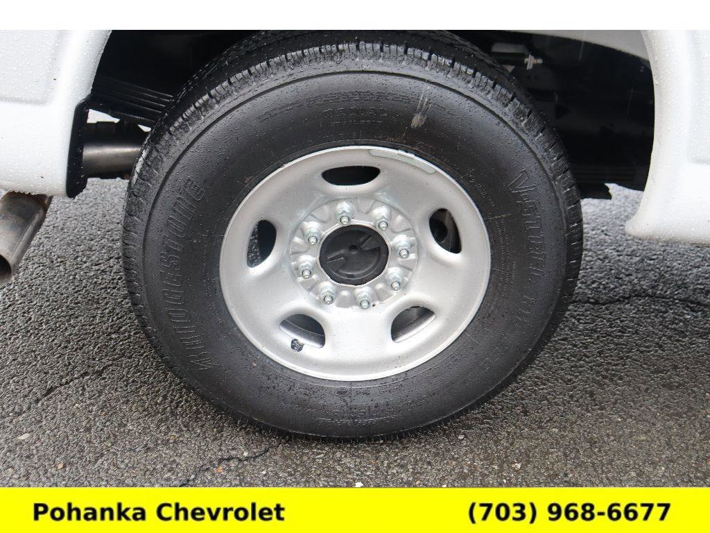 New 2026 Chevrolet Express 3500 RWD image 26