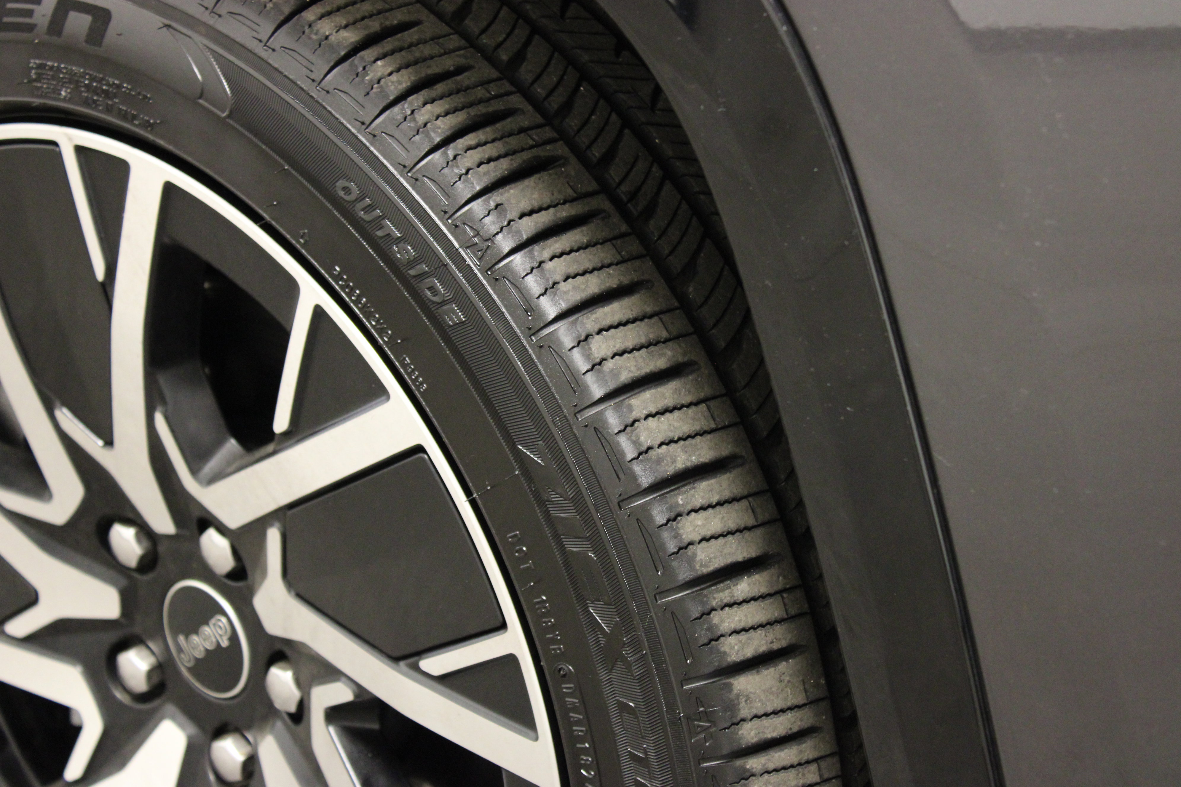 Used 2025 Jeep Wagoneer S Limited image 11