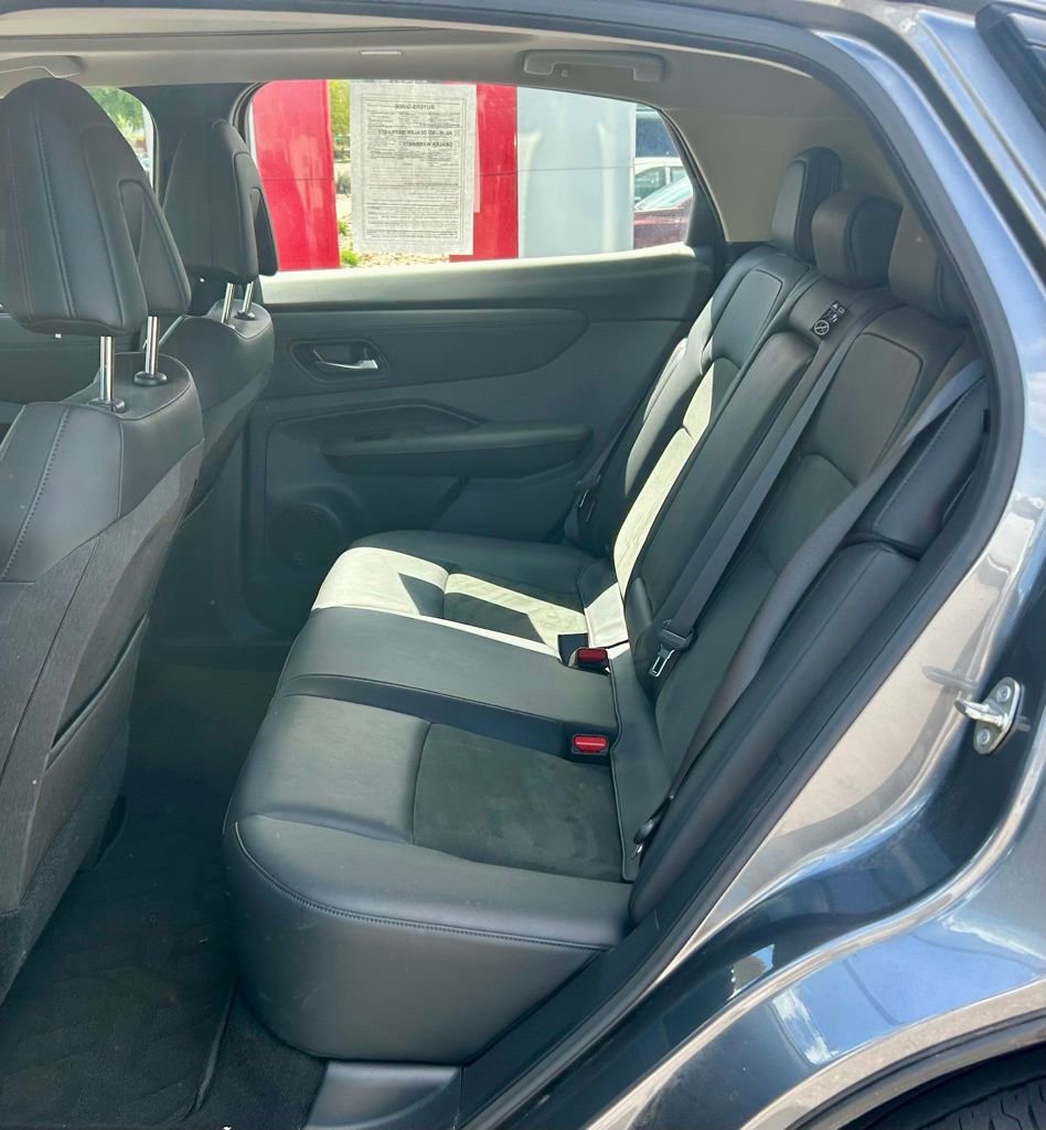 Used 2024 Nissan Ariya AWD image 8