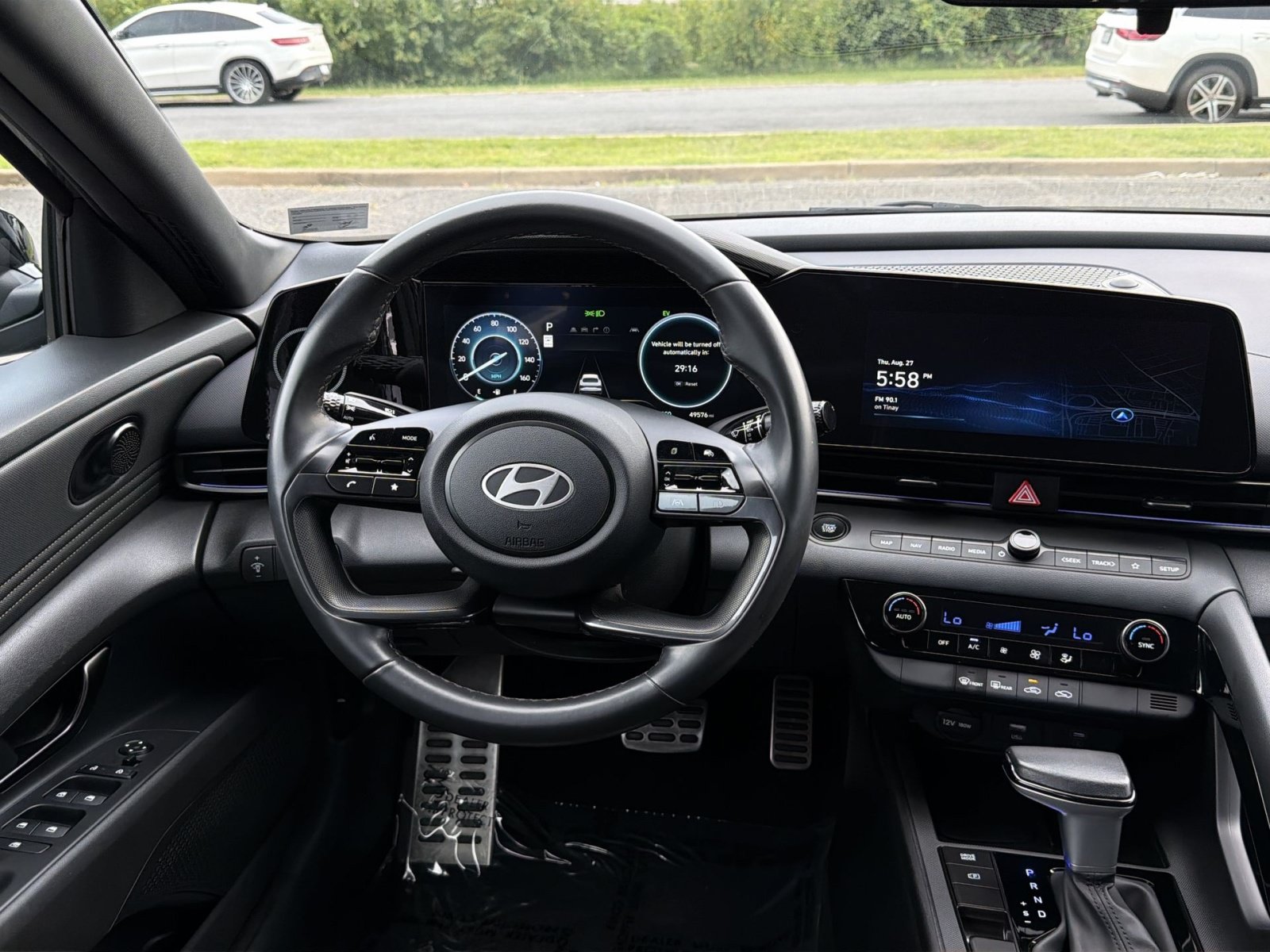 Used 2025 Hyundai Elantra SEL FWD image 16