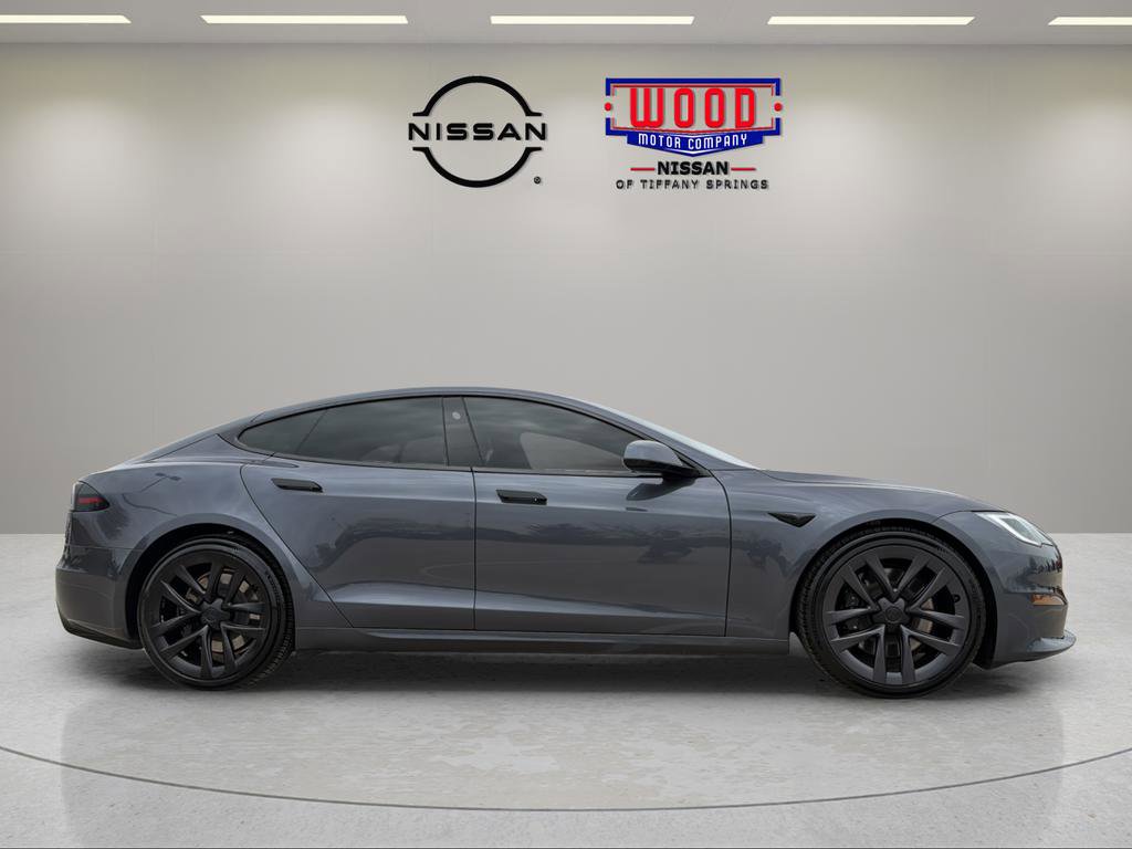 Used 2022 Tesla Model S Plaid image 2