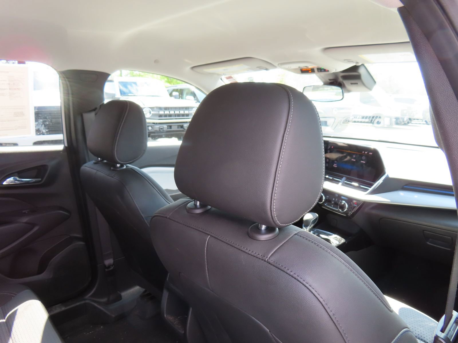 Used 2024 Chevrolet Trax LT w/ Driver Confidence Package image 29