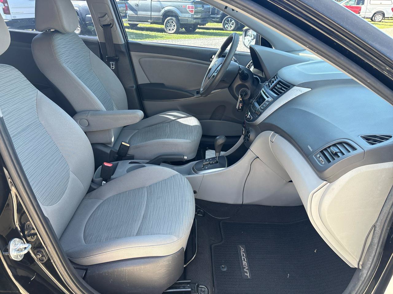Used 2015 Hyundai Accent GS FWD image 19