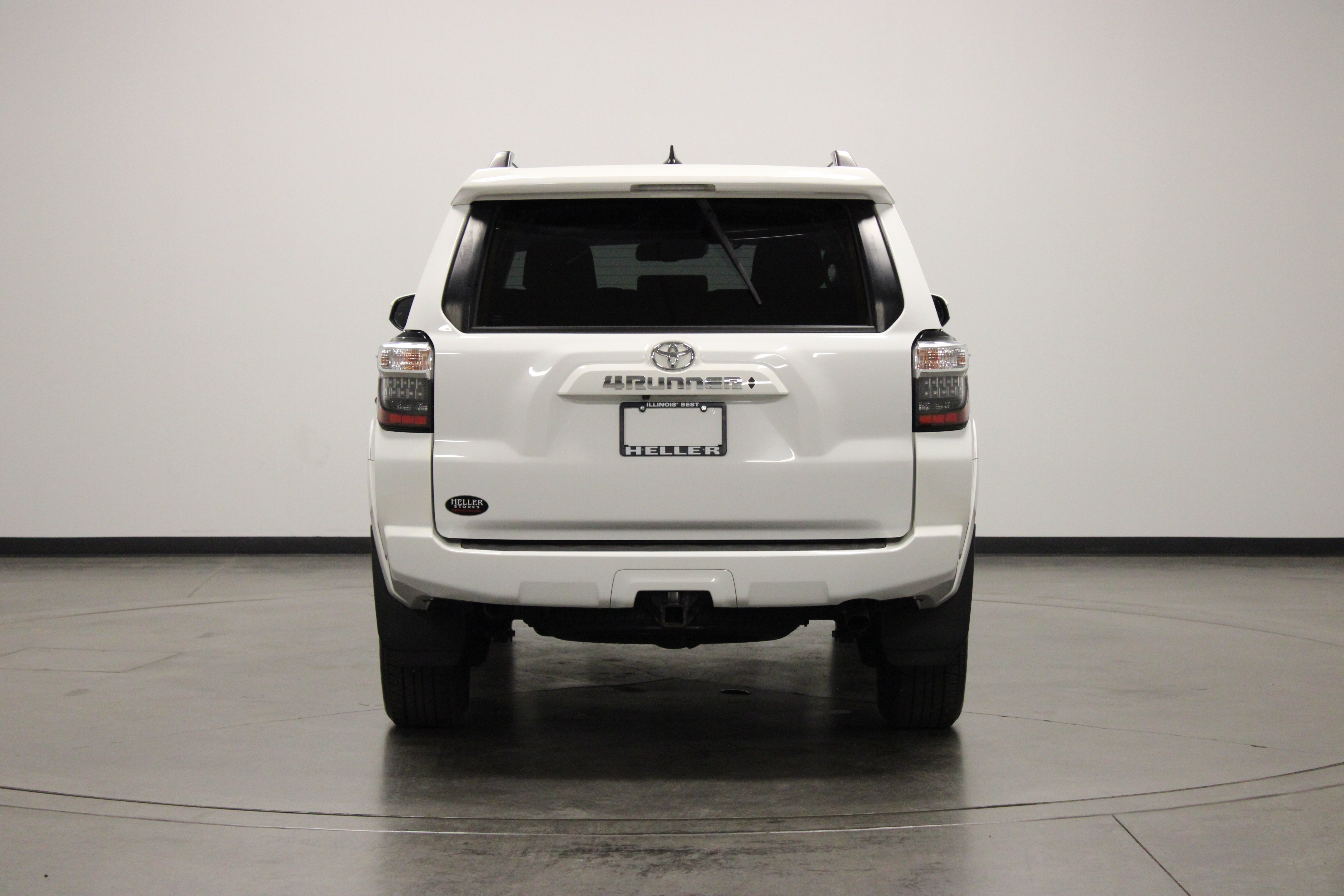 Used 2024 Toyota 4Runner SR5 AWD/4WD image 7