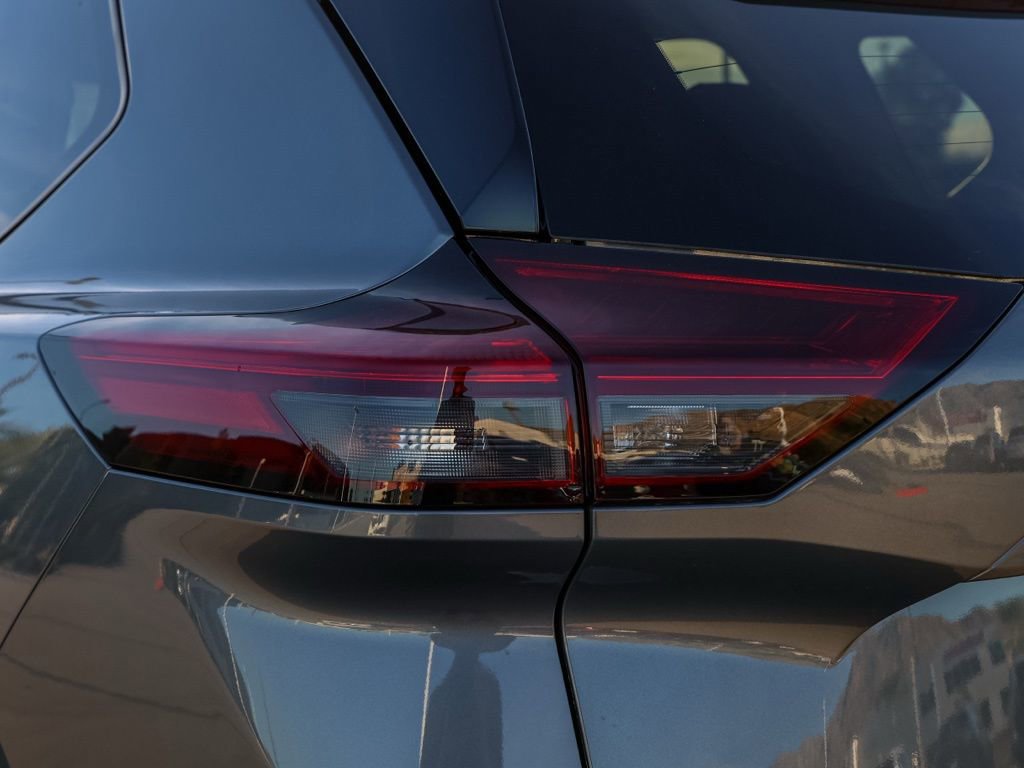 New 2026 Nissan Rogue SV image 7