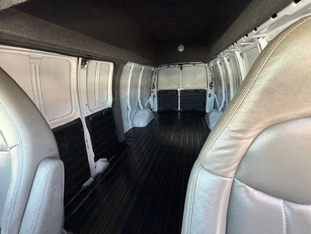 Used 2006 Chevrolet Express 3500 Extended image 13