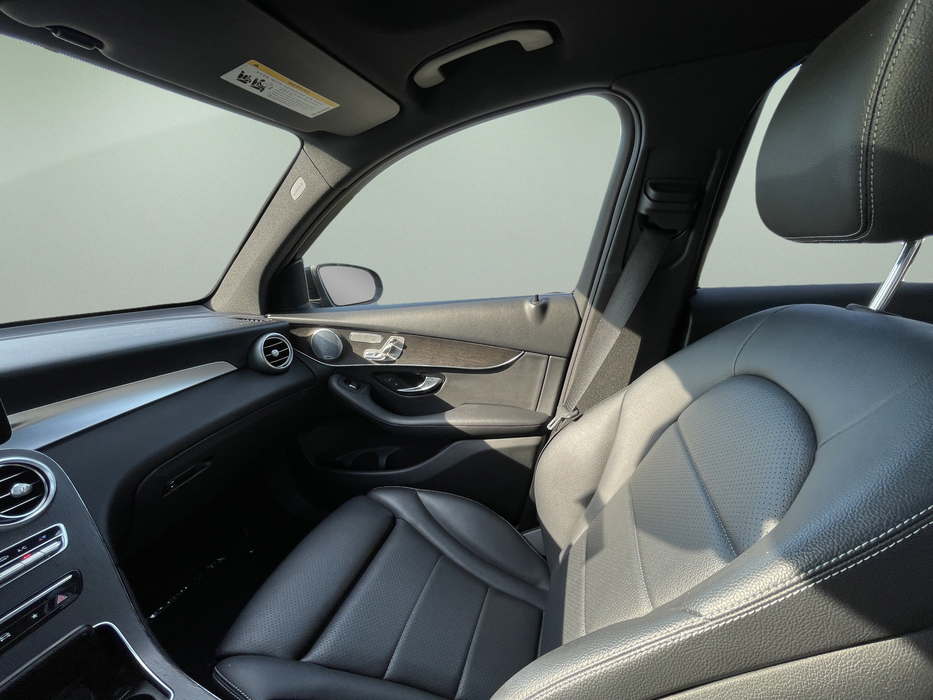 Used 2020 Mercedes-Benz GLC 300 4MATIC image 35
