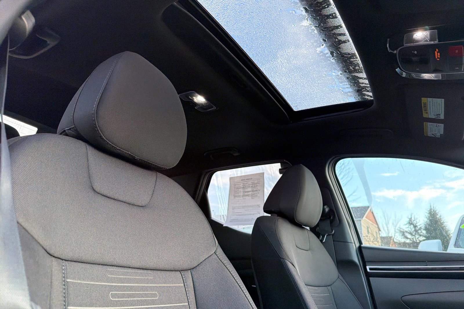 Used 2022 Hyundai Santa Cruz SEL Premium image 13