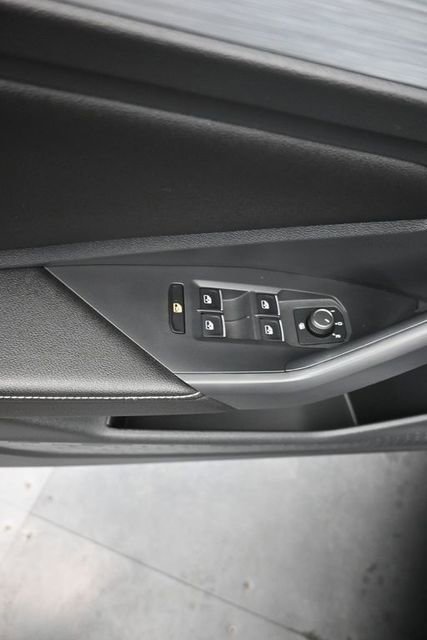 Used 2025 Volkswagen Jetta S image 10