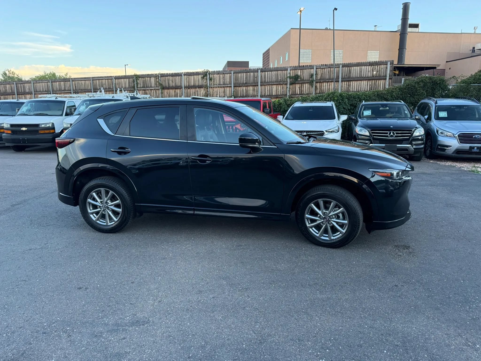 Used 2025 MAZDA CX-5 AWD 2.5 S w/ Preferred Package image 8