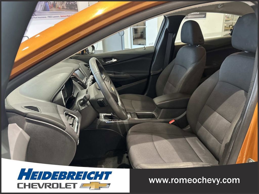 Used 2017 Chevrolet Cruze LT w/ Convenience Package image 13