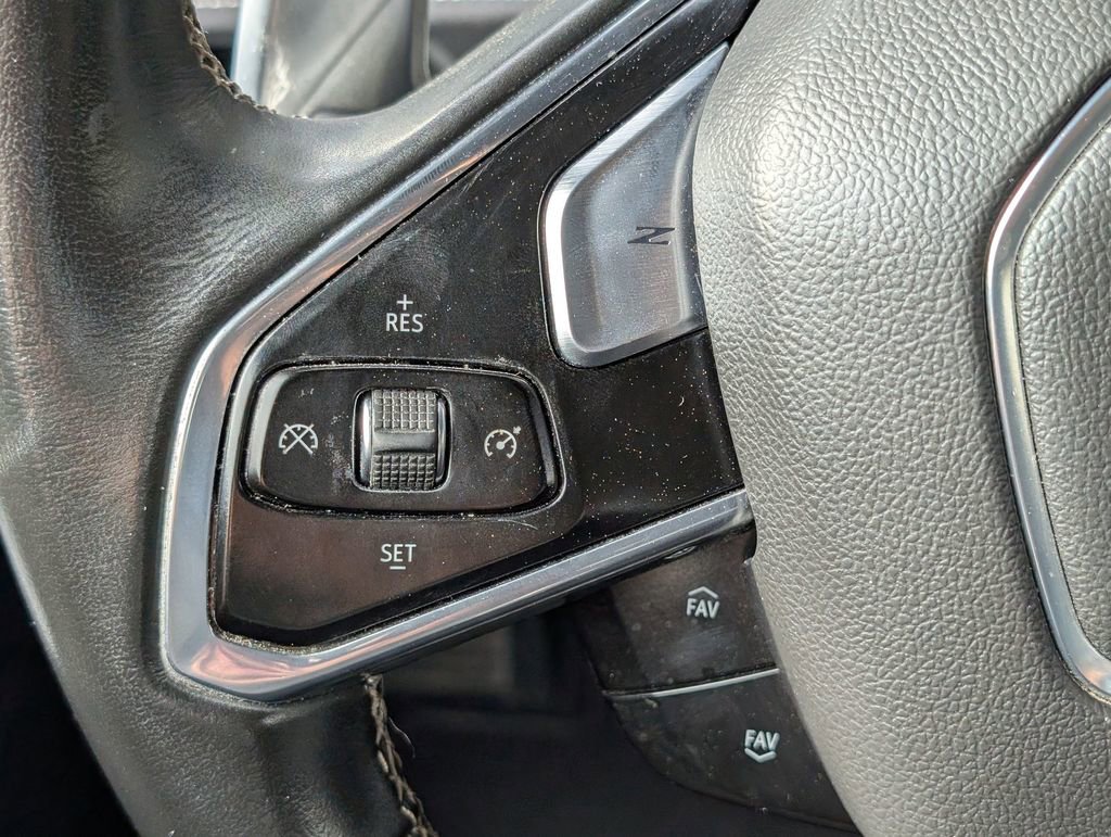 Used 2021 Chevrolet Corvette Stingray Coupe w/ 1LT image 22