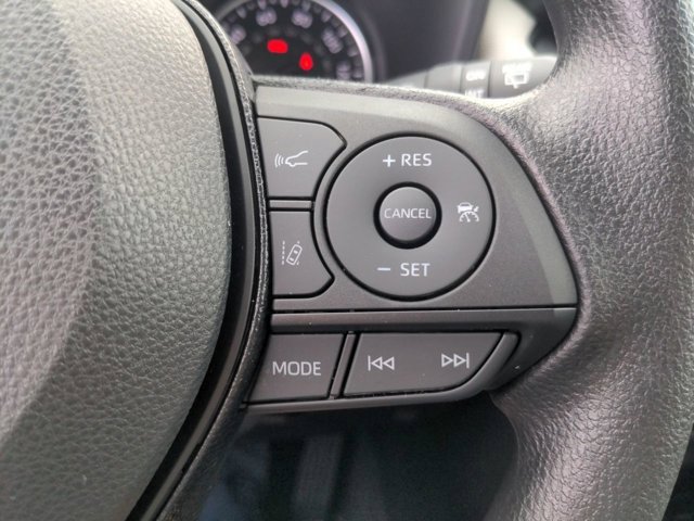 Used 2021 Toyota RAV4 XLE image 24