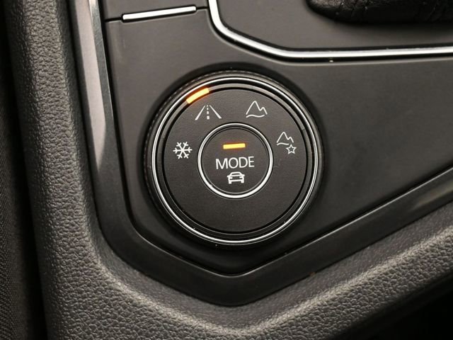 Used 2020 Volkswagen Tiguan S image 25