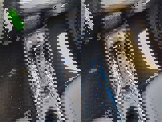 Used 2022 Toyota Corolla LE image 16