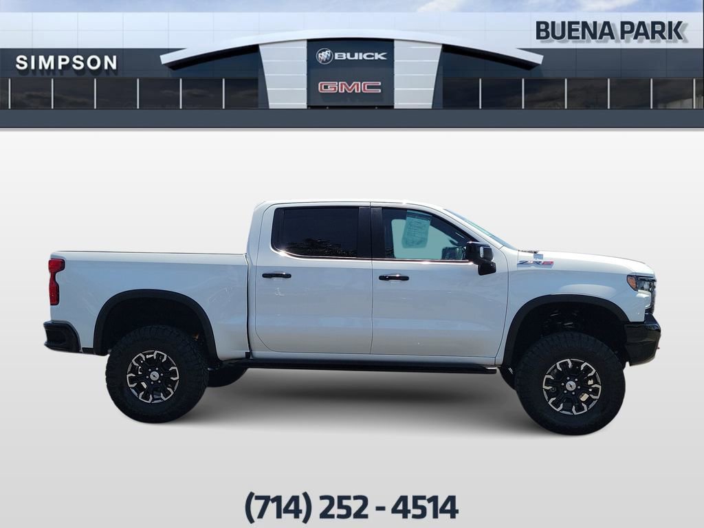 Used 2025 Chevrolet Silverado 1500 ZR2 w/ Technology Package AWD/4WD image 9