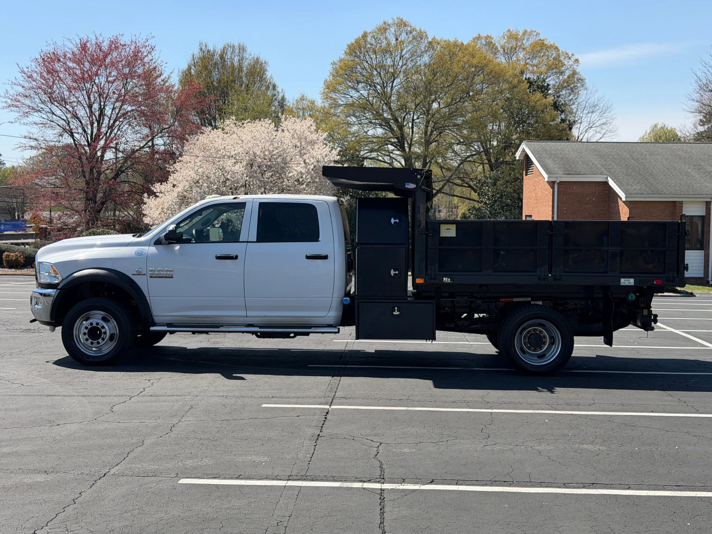 Used 2016 RAM 5500 Tradesman image 4
