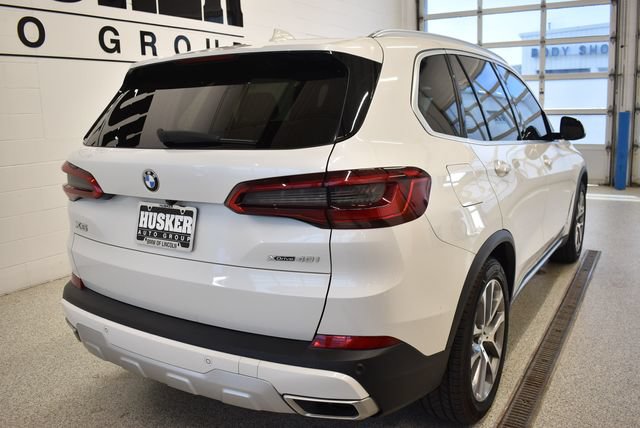 Used 2019 BMW X5 xDrive40i w/ Convenience Package AWD/4WD image 4