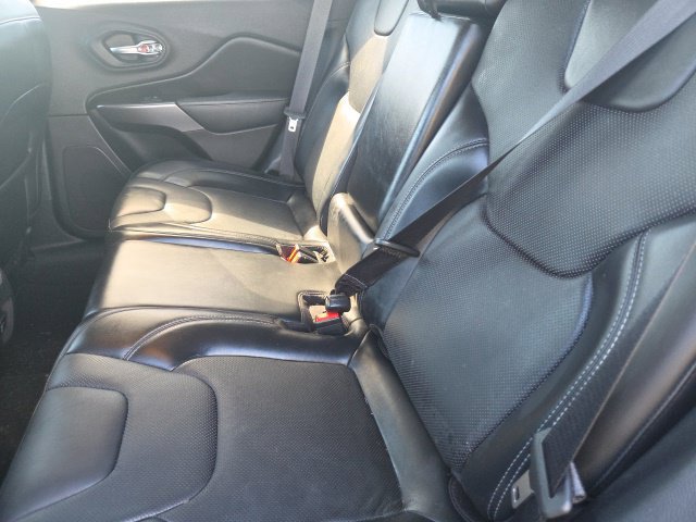 Used 2020 Jeep Cherokee Limited AWD/4WD image 12
