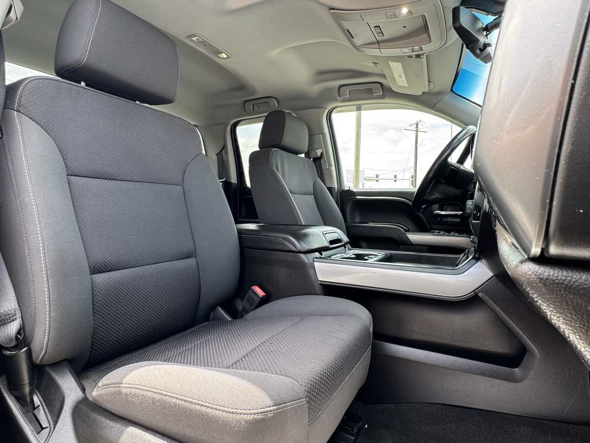 Used 2018 Chevrolet Silverado 1500 LT w/ All Star Edition AWD/4WD image 28