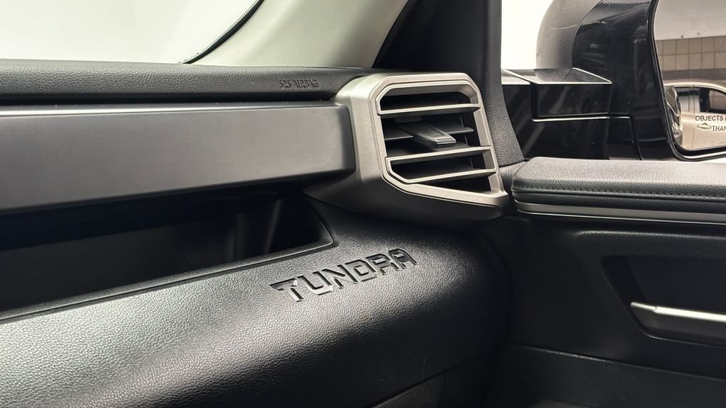 Used 2022 Toyota Tundra SR5 w/ SR5 Convenience Package AWD/4WD image 23