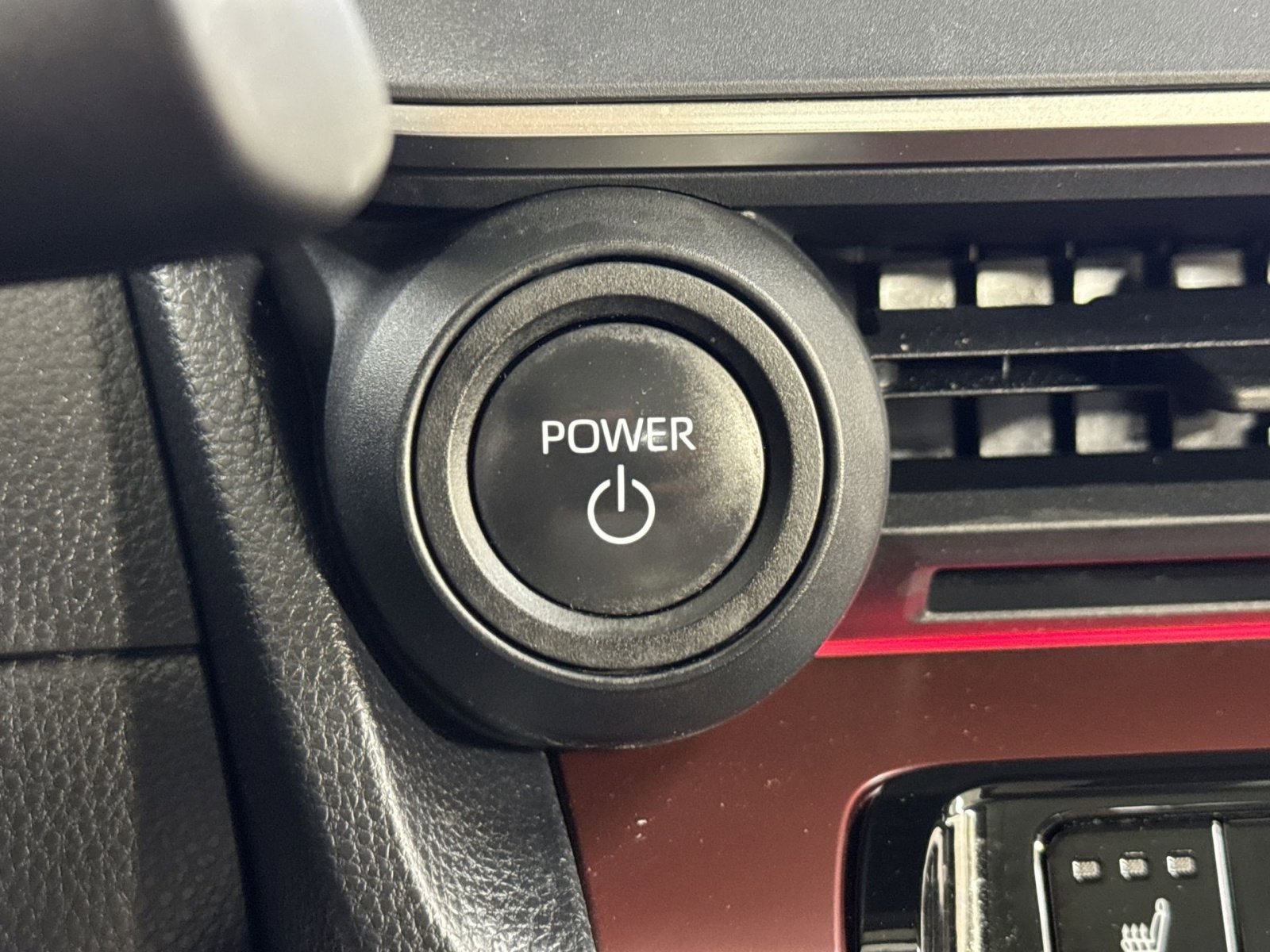 Used 2024 Toyota Prius Prime FWD image 43