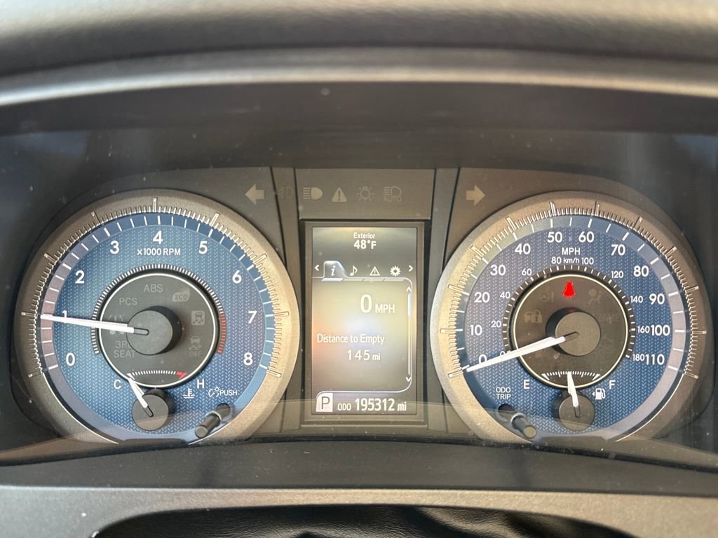 Used 2017 Toyota Sienna XLE image 19