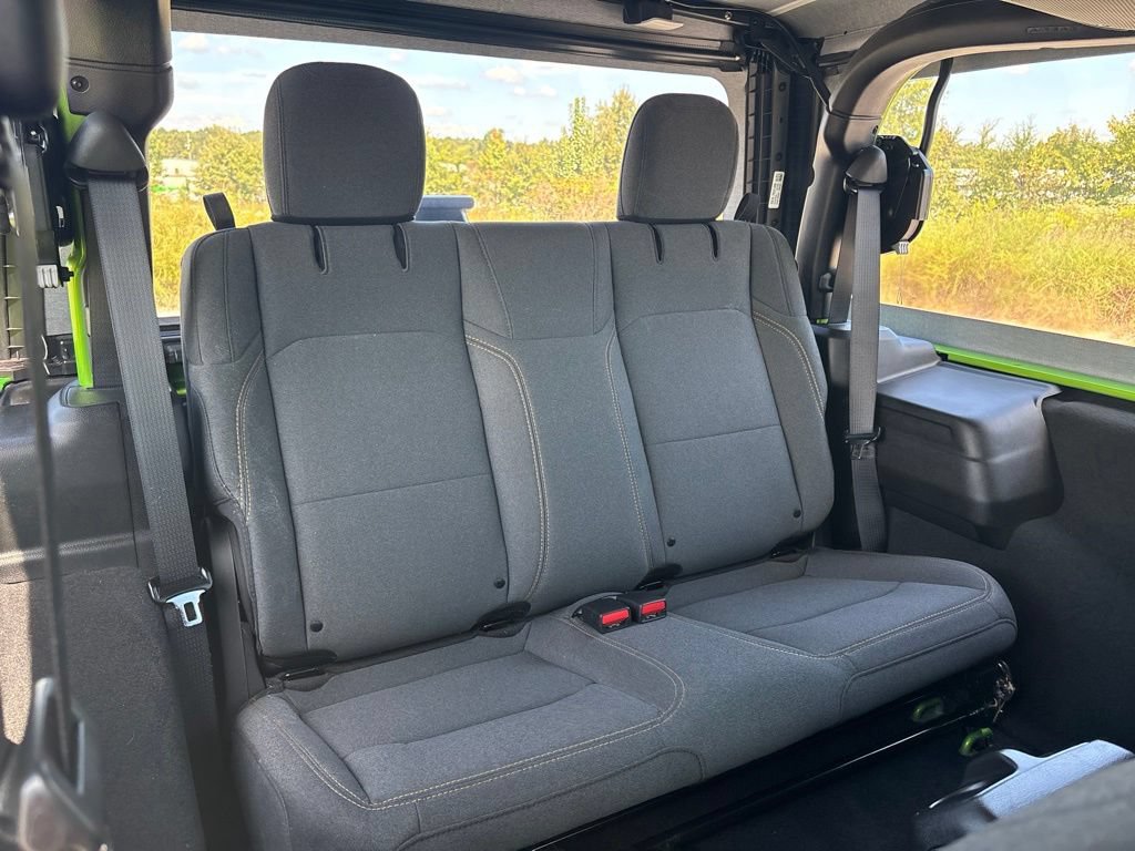 Used 2025 Jeep Wrangler Sport AWD/4WD image 36