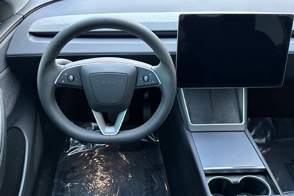 Used 2026 Tesla Model Y Long Range AWD/4WD image 17