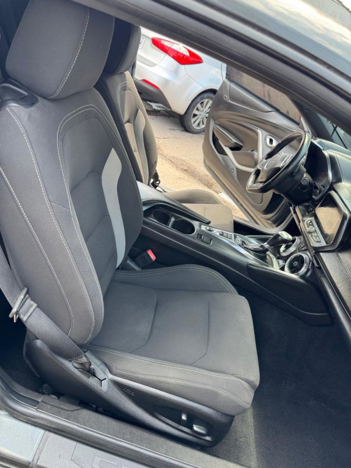 Used 2018 Chevrolet Camaro SS RWD image 10