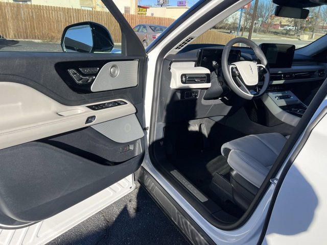 New 2026 Lincoln Aviator Reserve w/ Luxury Package image 10
