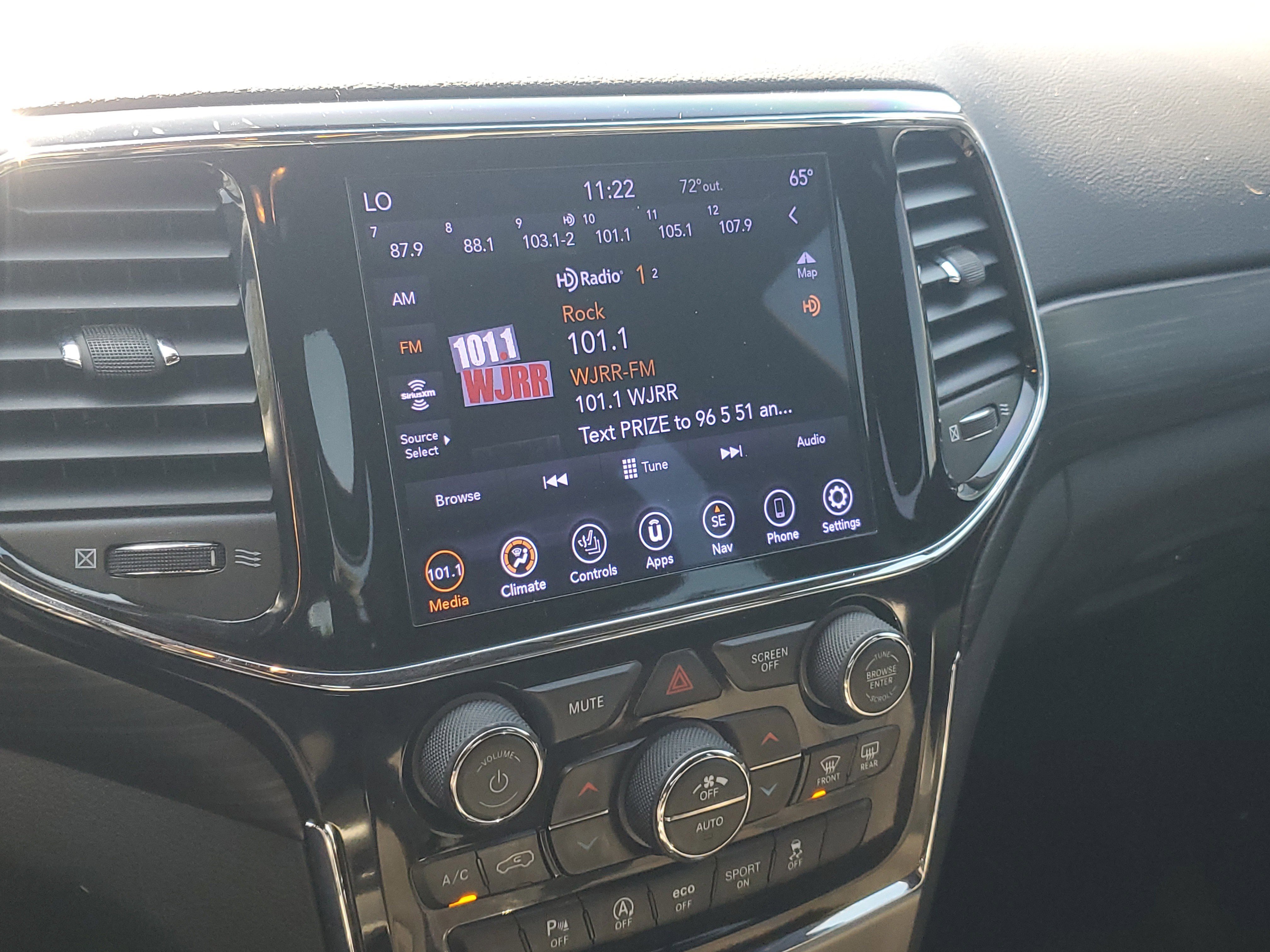 Used 2020 Jeep Grand Cherokee Altitude image 19