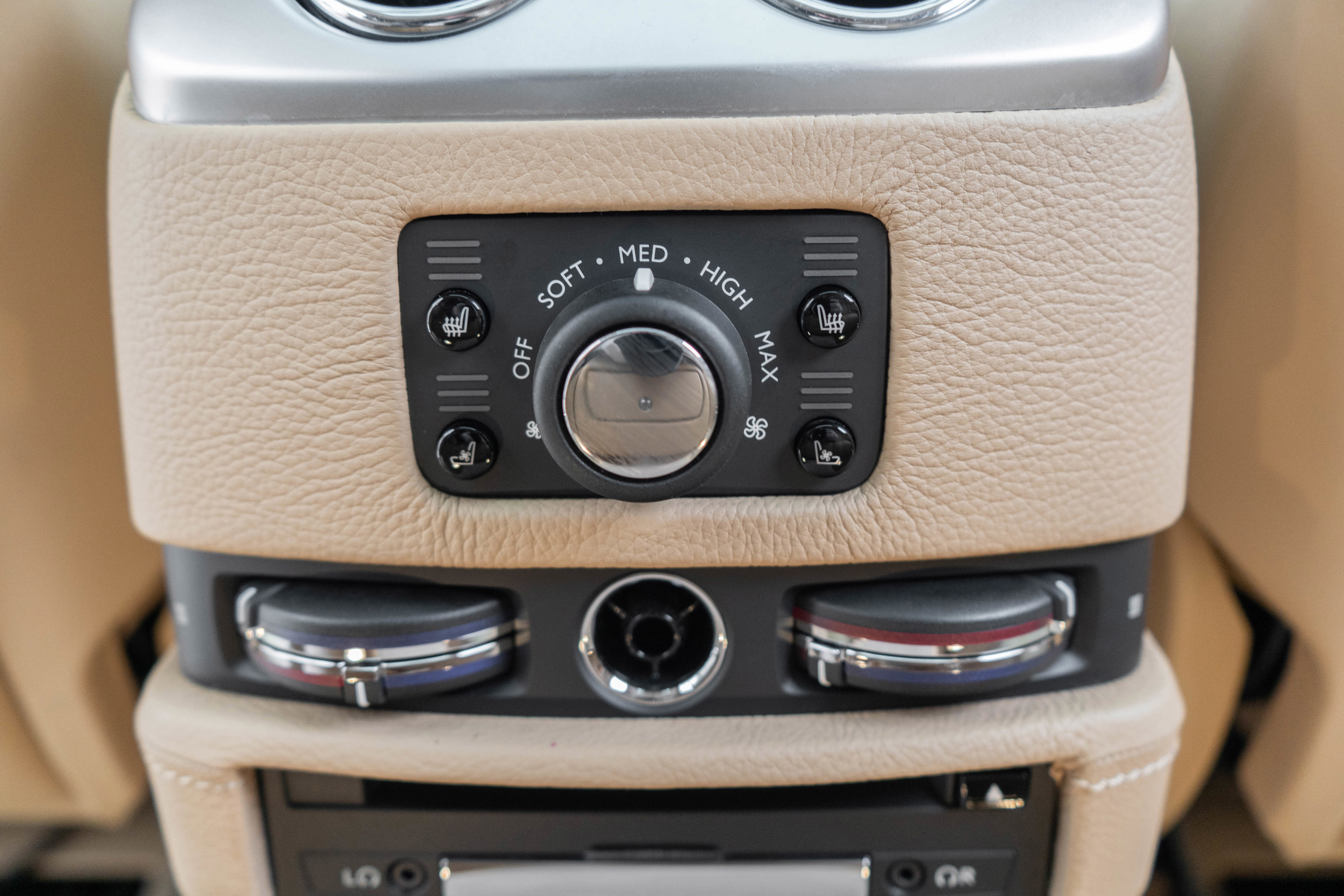 Used 2017 Rolls-Royce Ghost image 49