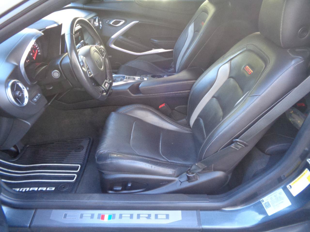 Used 2018 Chevrolet Camaro SS RWD image 21