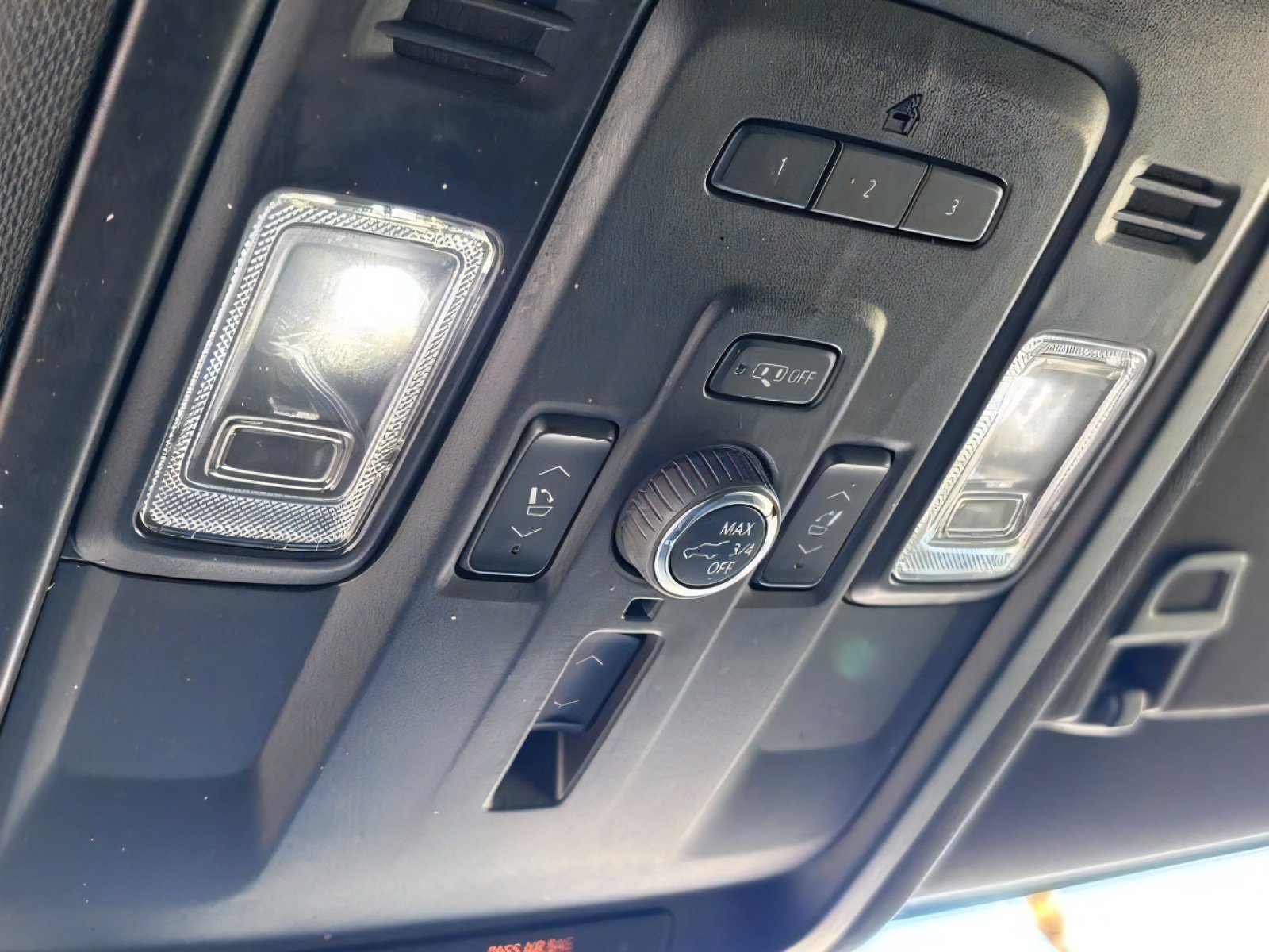 Used 2022 Chevrolet Tahoe High Country AWD/4WD image 30