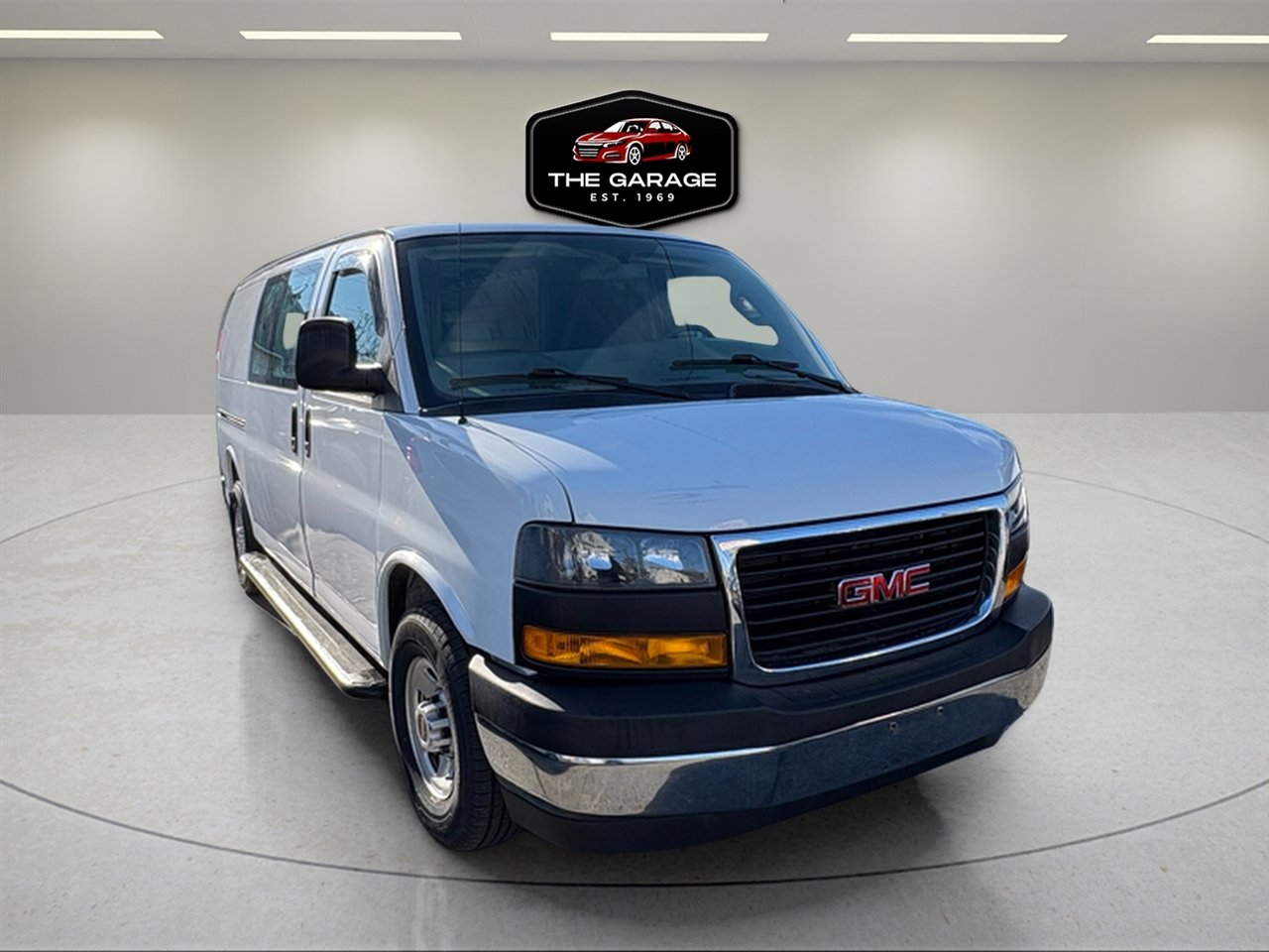 Used 2019 GMC Savana 2500 2500 135 w/ Driver Convenience Package image 10
