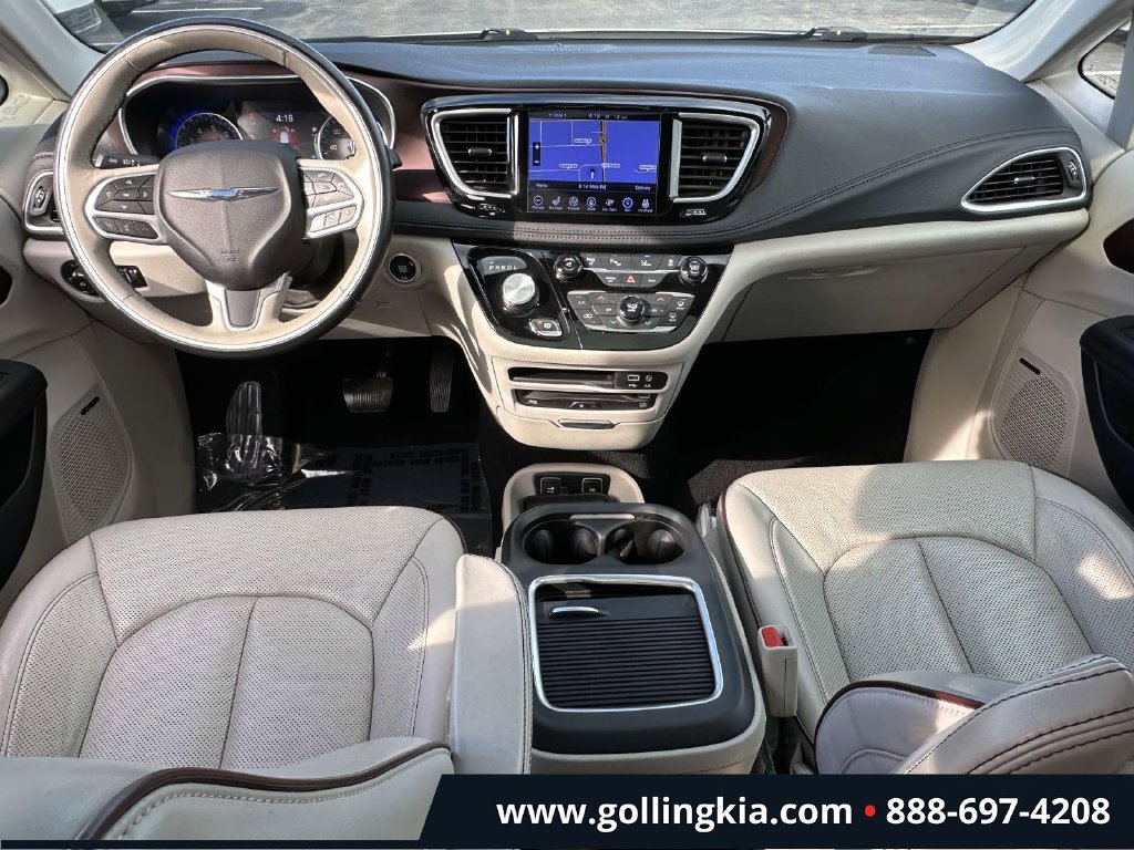 Used 2017 Chrysler Pacifica Limited FWD image 13