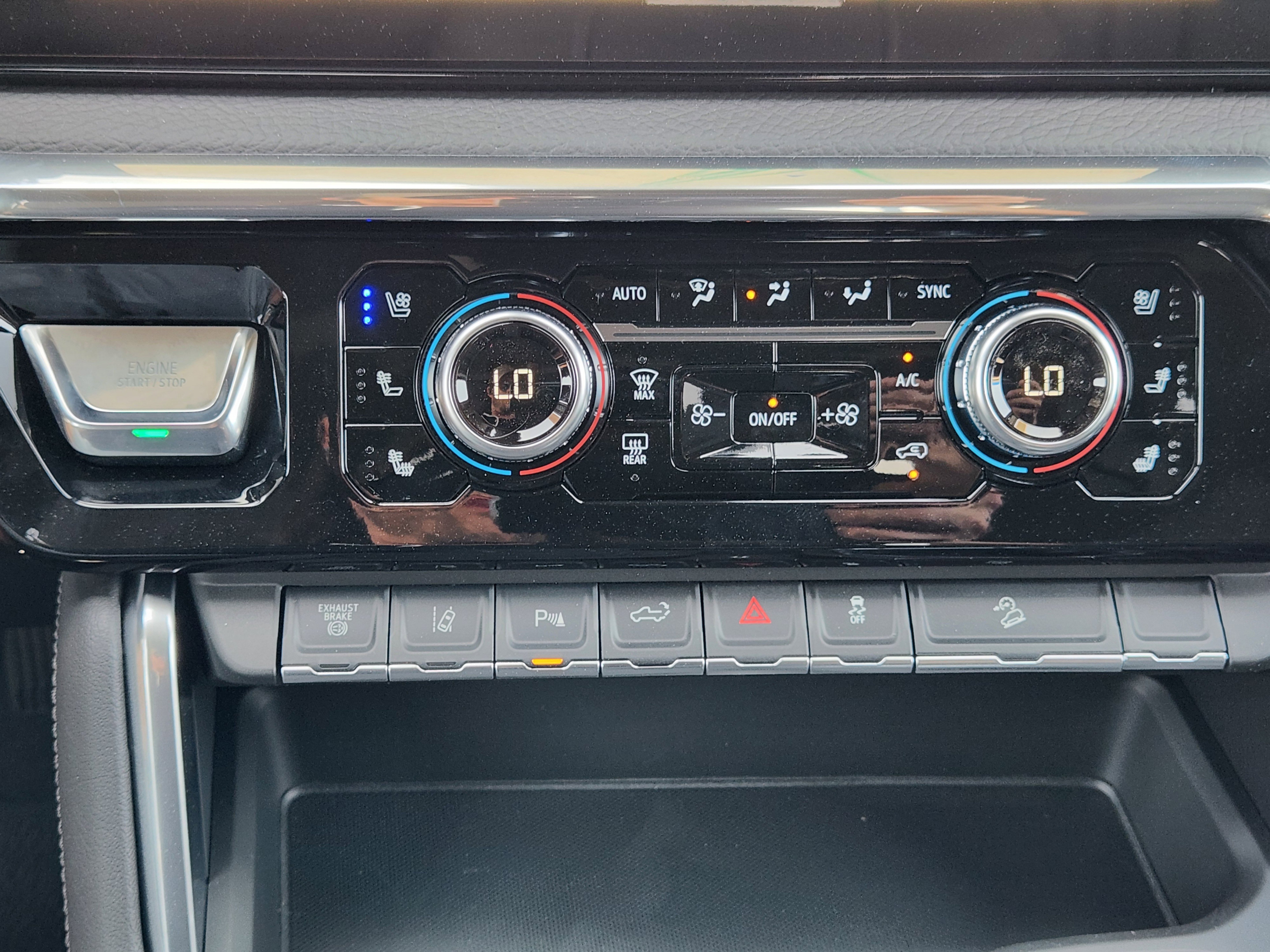 New 2025 GMC Sierra 2500 Denali image 13