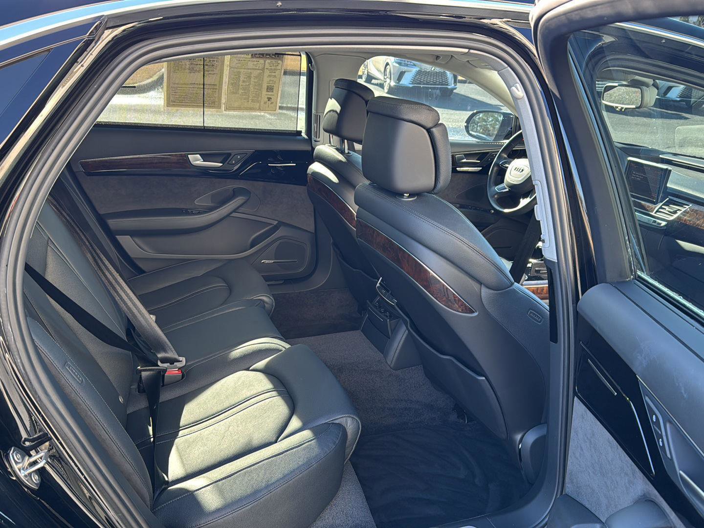 Used 2018 Audi A8 L 3.0T w/ Executive Package image 11