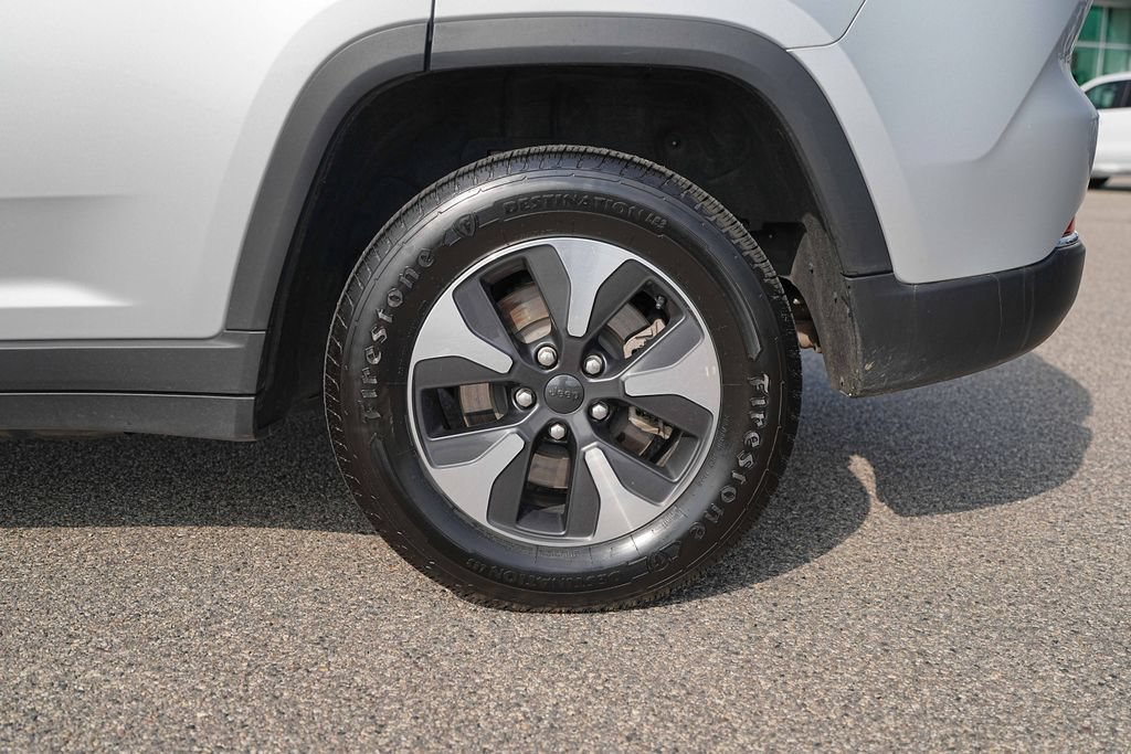 Used 2024 Jeep Grand Cherokee Limited 4xe AWD/4WD image 13