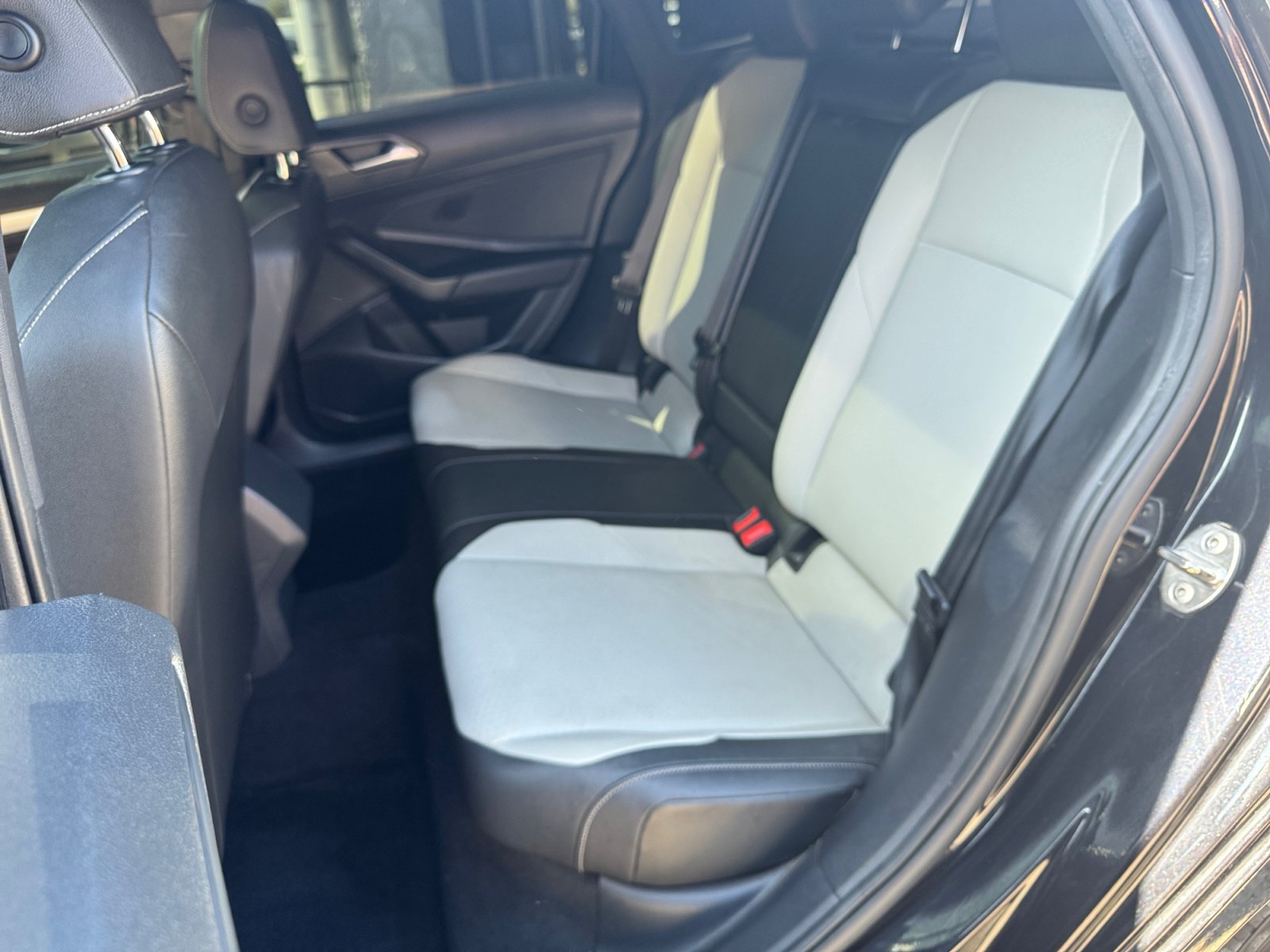Used 2020 Volkswagen Jetta R-Line FWD image 27