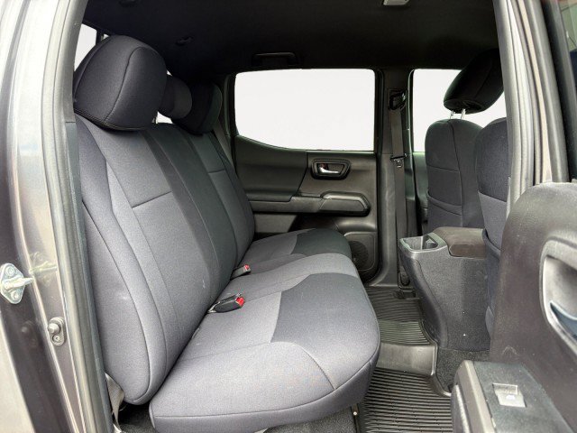 Used 2021 Toyota Tacoma TRD Sport AWD/4WD image 4