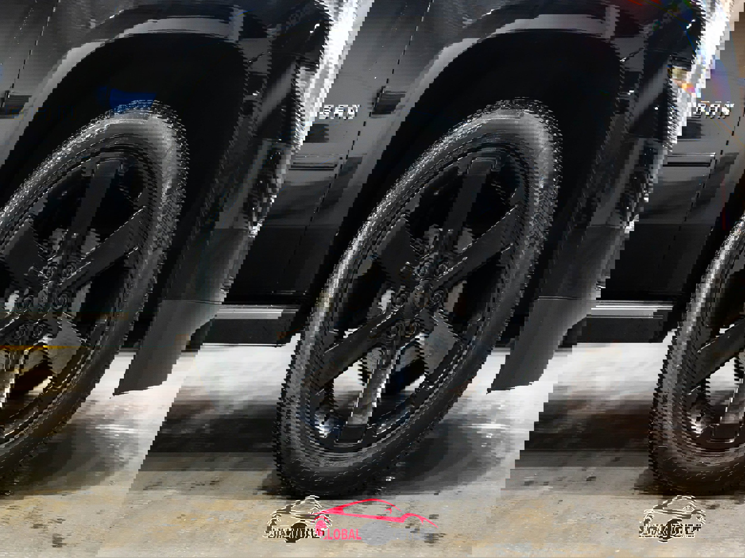 Used 2019 Chevrolet Suburban Premier w/ Premier Plus Edition image 10